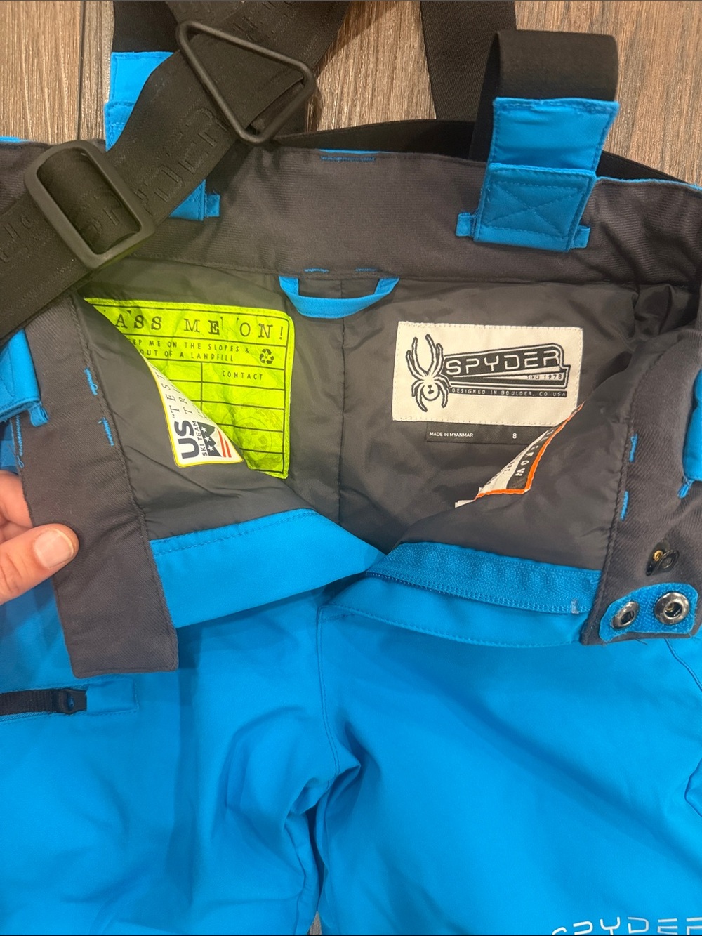 Quiksilver Boys Blue and Black Ski Jacket with Pants - Picture 6 of 7